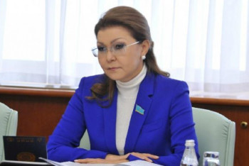 Фотография к новости: Дарига Назарбаева выразила соболезнования родным погибших в ДТП близ Кордая