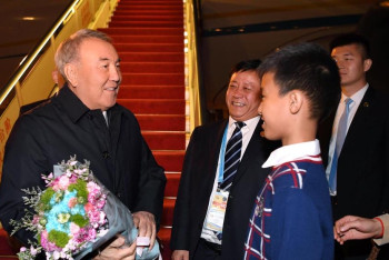 Фотография к новости: Нурсултан Назарбаев прибыл в Пекин для участия в Форуме "Один пояс, один путь"