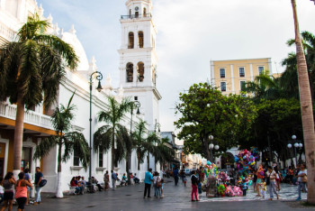 Фотография к новости: В Мексике более тысячи человек отравились во время празднования Дня ребенка