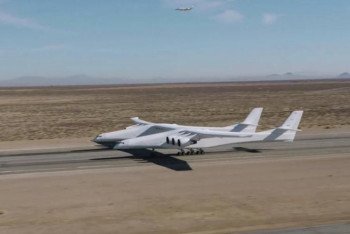 Фотография к новости: Раскрыты детали первого полета крупнейшего в мире самолета