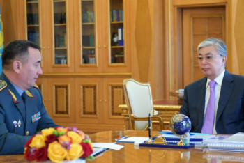 Фотография к новости: Токаев принял начальника Генштаба Вооруженных Сил РК