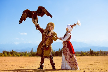 Фотография к новости: Казахстанцы отмечают национальный День влюбленных