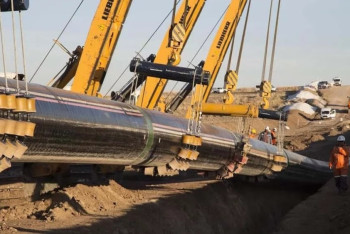 Фотография к новости: Ахметжан Есимов ознакомился с ходом строительства газопровода "Сарыарка" 