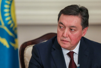 Фотография к новости: Мамин: развитие экономики должно обеспечиваться за счет наращивания объема инвестиций