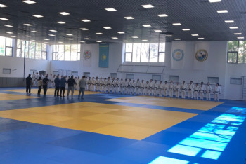 Фотография к новости: Трехмесячные курсы тренеров по дзюдо завершились в Алматы