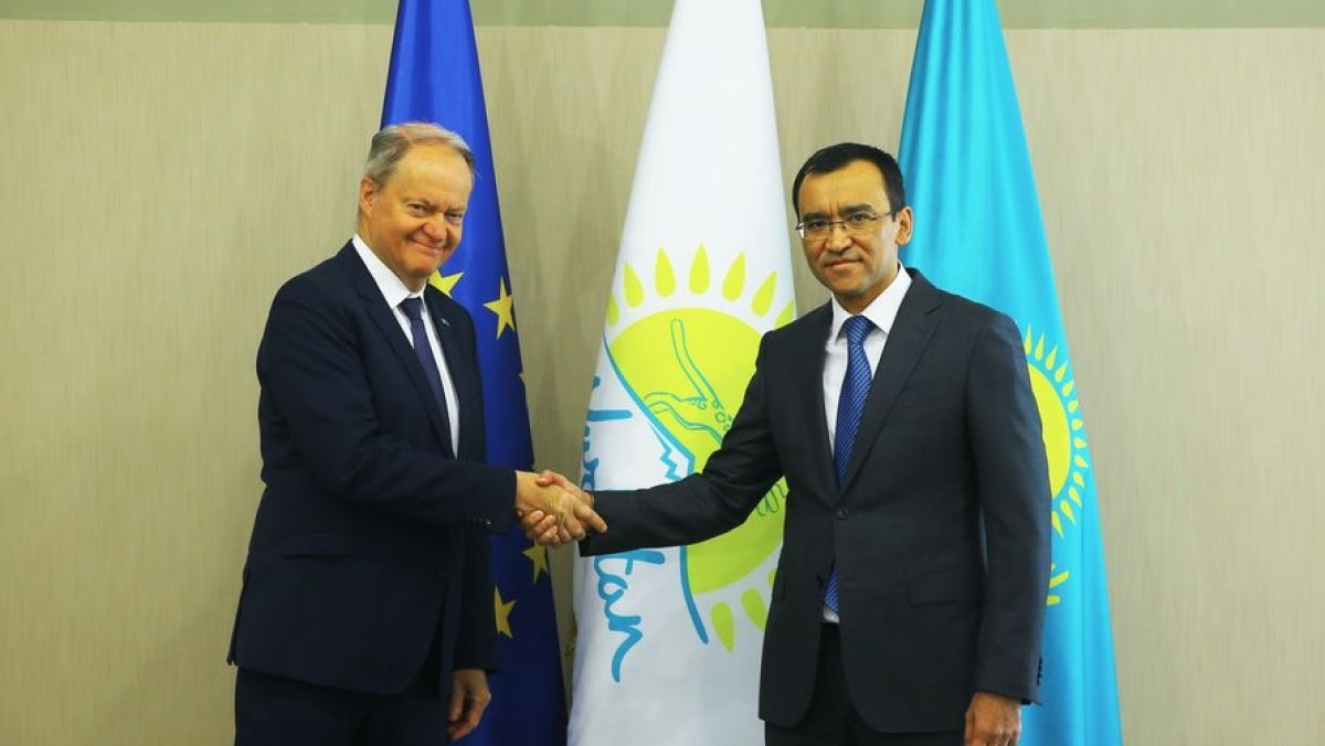  пресс-служба партии "Nur Otan"