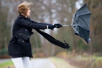 Фотография к новости: Штормовое предупреждение объявлено в четырех областях Казахстана