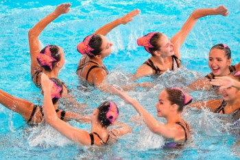 Фотография к новости: Команда Казахстана по артистическому плаванию выступила в Казани