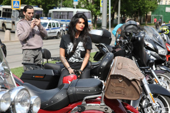 Фотография к новости: В Москве проходит мотопробег в память о Сергее Доренко