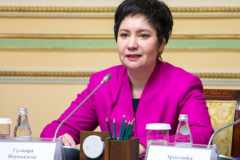 Фотография к новости: Гульшара Абдыкаликова провела совещание по вопросам защиты женщин и детей  