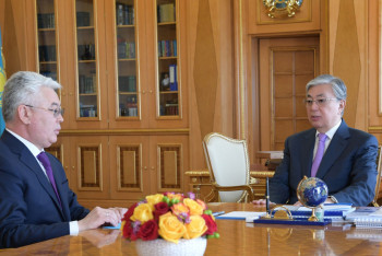 Фотография к новости: Президент РК принял министра иностранных дел Атамкулова