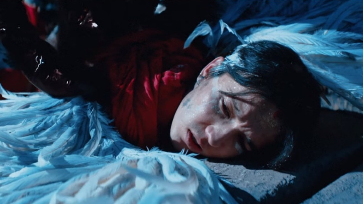  кадр из клипа