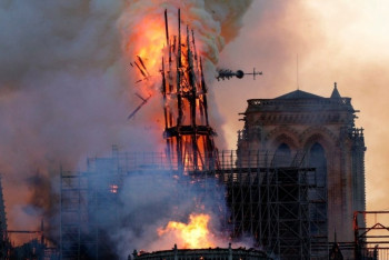 Фотография к новости: Notre-Dame de Paris: часть реликвий, хранившихся в храме, удалось спасти