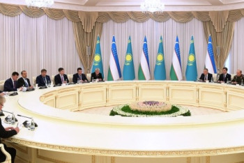 Фотография к новости: Токаев и Мирзиёев обсудили актуальные вопросы сотрудничества 