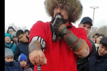 Фотография к новости: Мировой рекордсмен по силовому экстриму поздравил с Днём единства североказахстанцев