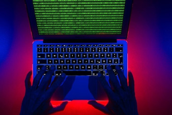 Фотография к новости: США обвинили хакеров из Китая в краже данных 78 млн человек