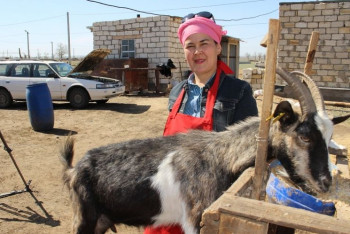 Фотография к новости: Как военный повар открыла по госпрограмме козью ферму и стала успешной бизнес-вумен