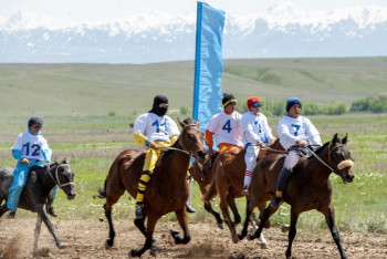 Фотография к новости: Конно-спортивные соревнования прошли в рамках празднования Дня Победы в Талдыкоргане