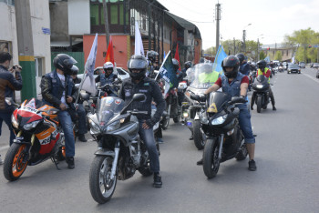 Фотография к новости: Мотоциклисты Тараза напомнили горожанам о риске ДТП