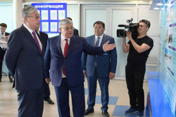 Фотография к новости: Токаев ознакомился с перспективами развития города Байконур