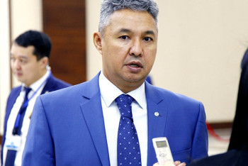 Фотография к новости: Решение об участии в выборах будет принимать только съезд партии  – Азат Перуашев