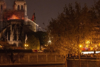 Фотография к новости: Французские следователи нашли место, откуда начался пожар в Нотр-Даме