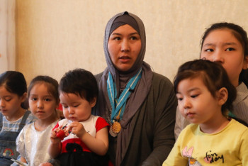 Фотография к новости: Хочу, чтобы наши дети служили во благо страны - многодетная мать из Нур-Султана