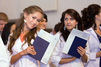 Фотография к новости: Подъёмные для прибывших в регион врачей увеличит Костанайская область