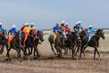 Фотография к новости: Первый чемпионат Азии по конным видам спорта стартовал в Алматинской области