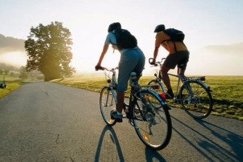 Фотография к новости: Стартовал велопробег из Лондона в Нур-Султан 