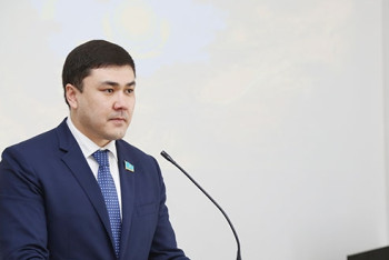 Фотография к новости: Почему Казахстану необходимы внеочередные выборы Президента, рассказал мажилисмен