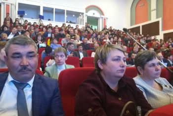 Фотография к новости: Снижения зарплат, пенсий, пособий в стране не было никогда — Сапарбаев