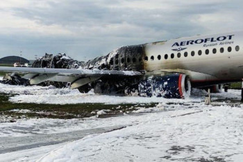Фотография к новости: 41 человек погиб при пожаре в самолёте в Шереметьево
