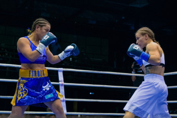 Фотография к новости: Легендарный Рой Джонс-младший посетит бой Шариповой с Куценко