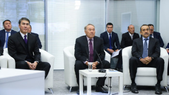 Фотография к новости: Нурсултану Назарбаеву показали умный город "Smart Aqkol"