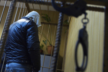 Фотография к новости: Мужчина устроил самосуд над подозреваемым в убийстве сына в Актау