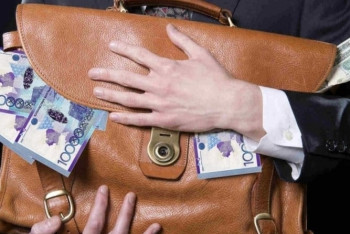 Фотография к новости: Казахстанцы доверяют только крупным банкам  - исследование