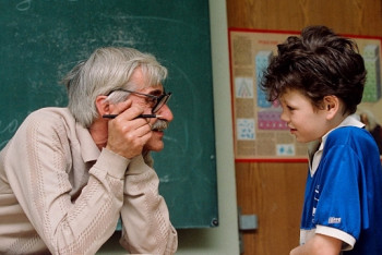 Фотография к новости: Байбек предложил алматинским пенсионерам за деньги воспитывать детей на дому