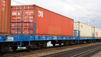 Фотография к новости: За 9 месяцев доход от транспортной деятельности вырос на 17%