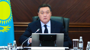 Фотография к новости: Аскар Мамин поставил задачи перед новым Кабмином