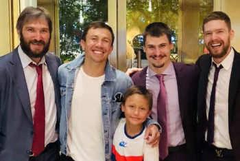 Фотография к новости: Головкин поздравил Овечкина с победой в НХЛ