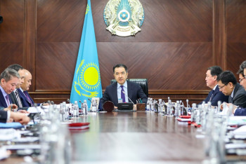 Фотография к новости: "Чтобы на полки по новой не попадали" – Сагинтаев об изъятых продуктах