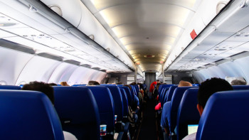 Фотография к новости: Полковник Нацгвардии спас жизнь впавшей в клиническую смерть пассажирке самолёта