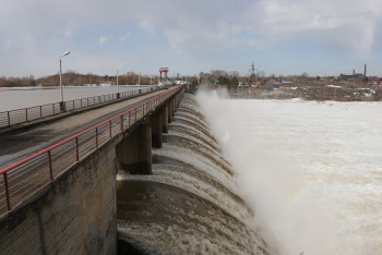 Фотография к новости: Для предотвращения паводков в Петропавловске расчищают ливневую канализацию