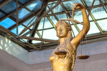 Фотография к новости: Инвесторы обращаются в столичный суд, не раскрывая свой статус  