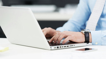 Фотография к новости: Готовить своих руководителей, а не нанимать иностранцев предложил эксперт 