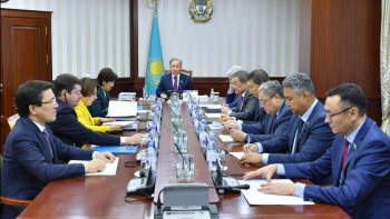 Фотография к новости: Нигматулин провёл заседание Бюро Мажилиса