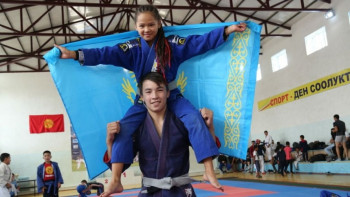 Фотография к новости: Девочка из Казахстана победила мальчиков в международном турнире по джиу-джитсу