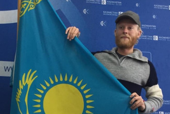 Фотография к новости: Норвежский путешественник рассказал, как в одиночку перешёл Балхаш на лыжах