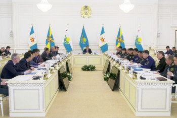 Фотография к новости: Заседание межведомственной комиссии СовБеза РК прошло в Астане 